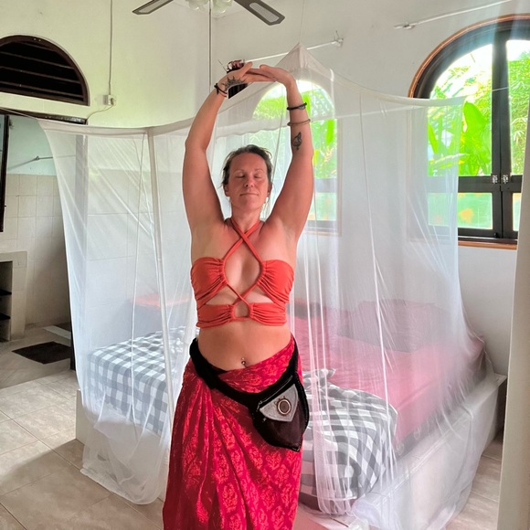 Meet your Posher, Jen - Picture 1 of 9